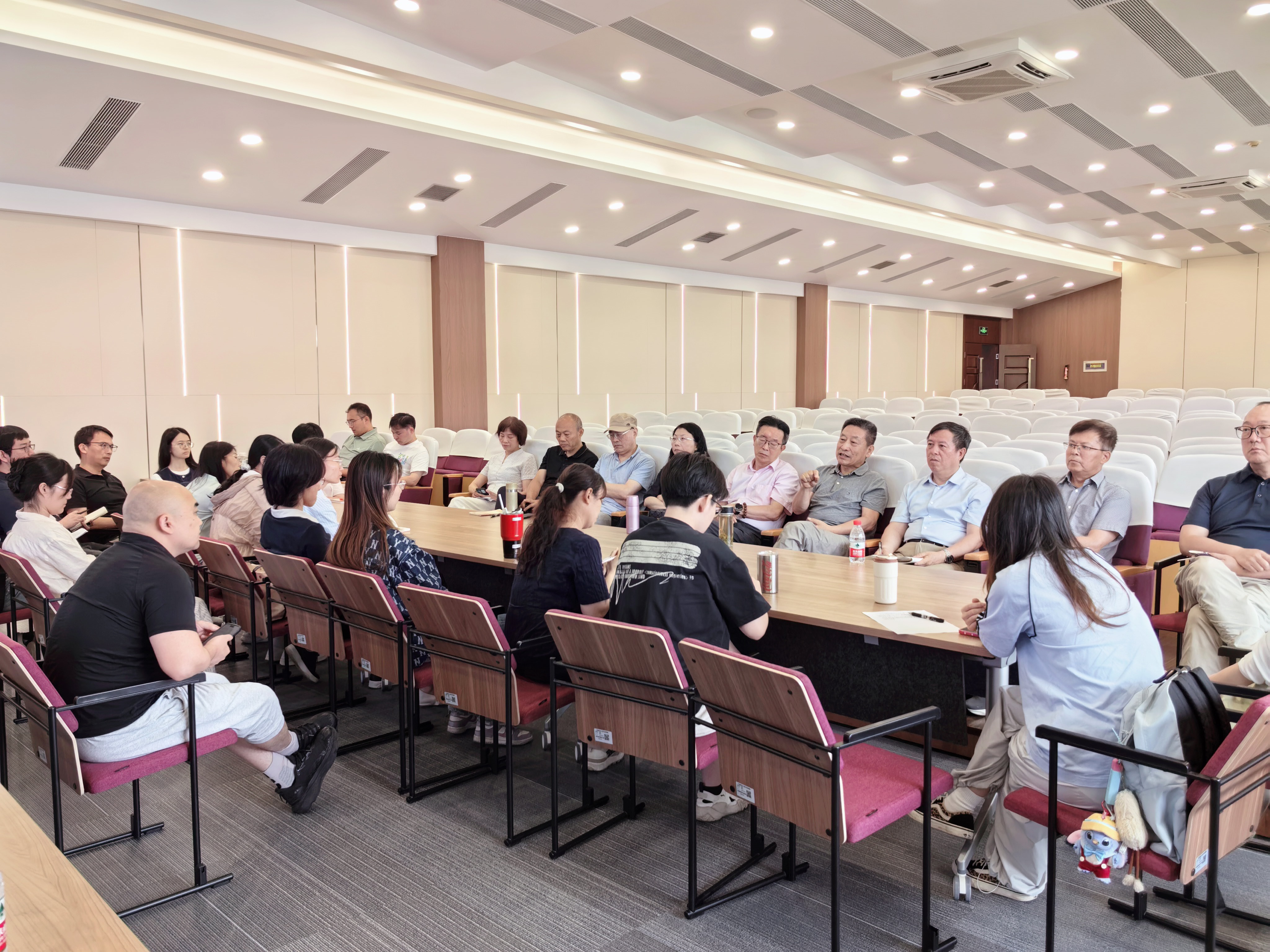 深耕教学提质，赋能青年成长——人工智能学院举办教学研讨会暨师德师风学习会