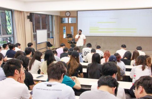 英国赫特福德大学教师讲授课程《Electronic & Communication Systems》顺利结课